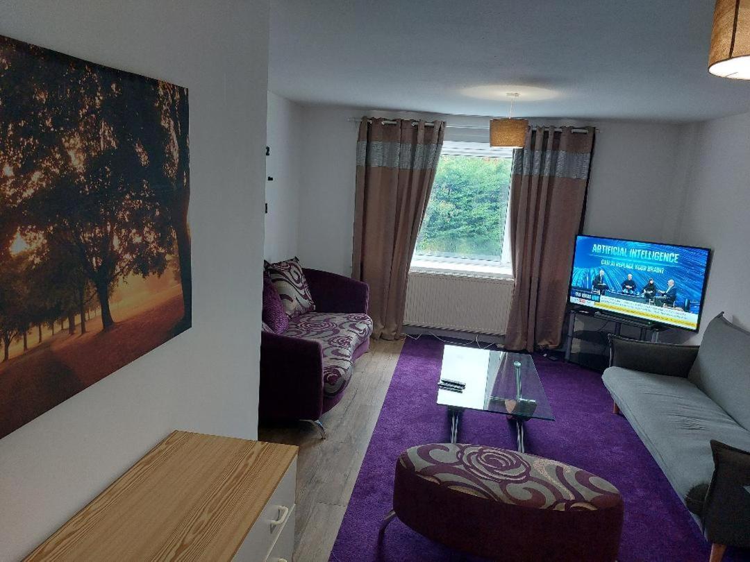 Superb 2 Bedroom Flat, Sleeps 6 クロイドン エクステリア 写真